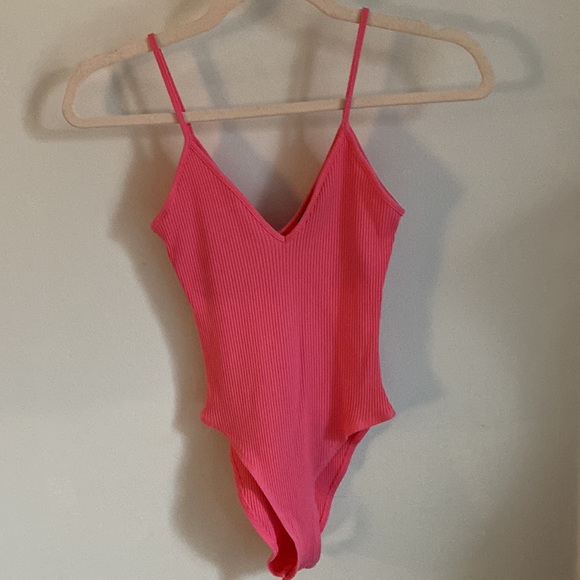 Collection SHEIN - PacSun Basics - Out From Under - Ladies Summer Crop Top Tanks - Picture 9 of 14